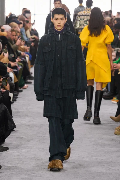 Look 26